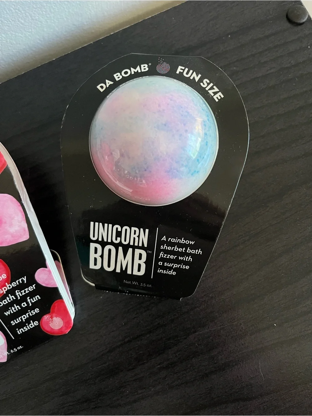 N/A kiss bomb